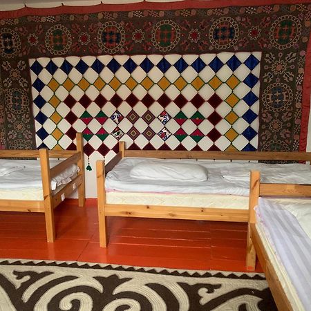 Naryn Guest House ภายนอก รูปภาพ