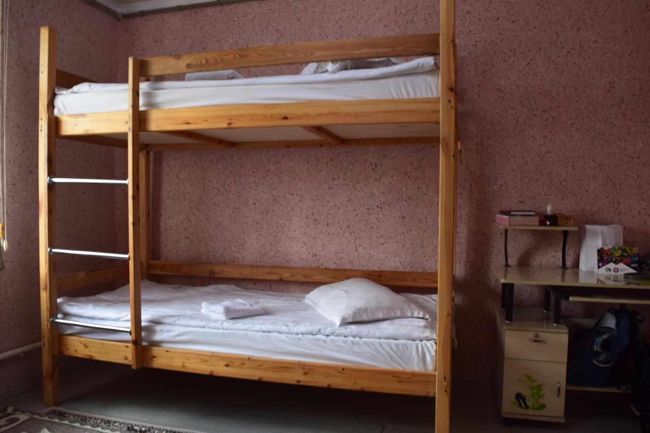 Naryn Guest House ภายนอก รูปภาพ
