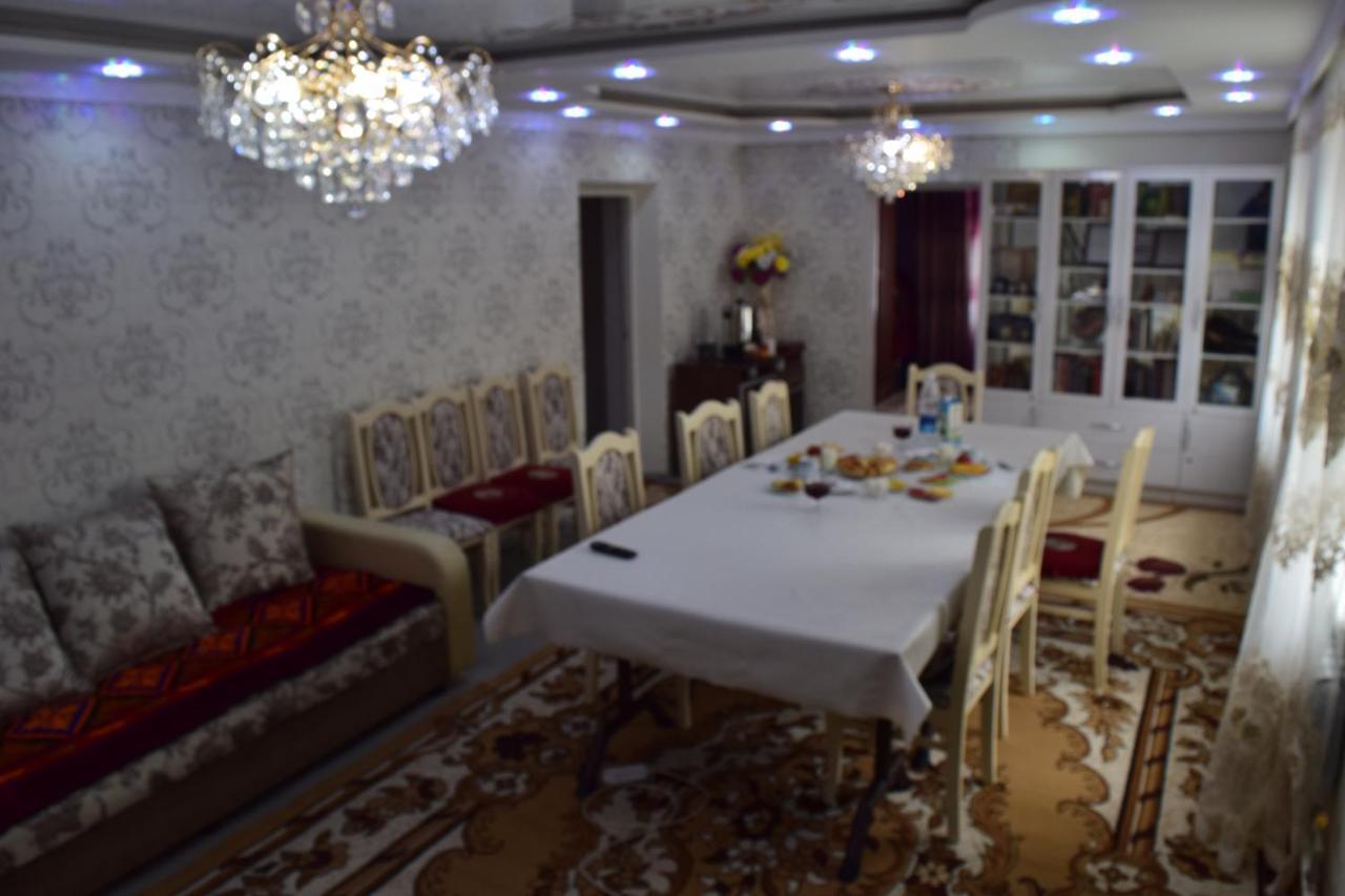 Naryn Guest House ภายนอก รูปภาพ