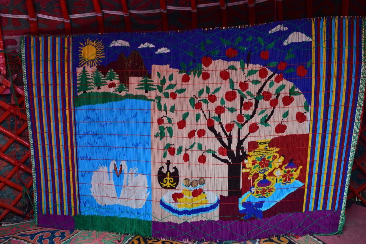 Naryn Guest House ภายนอก รูปภาพ