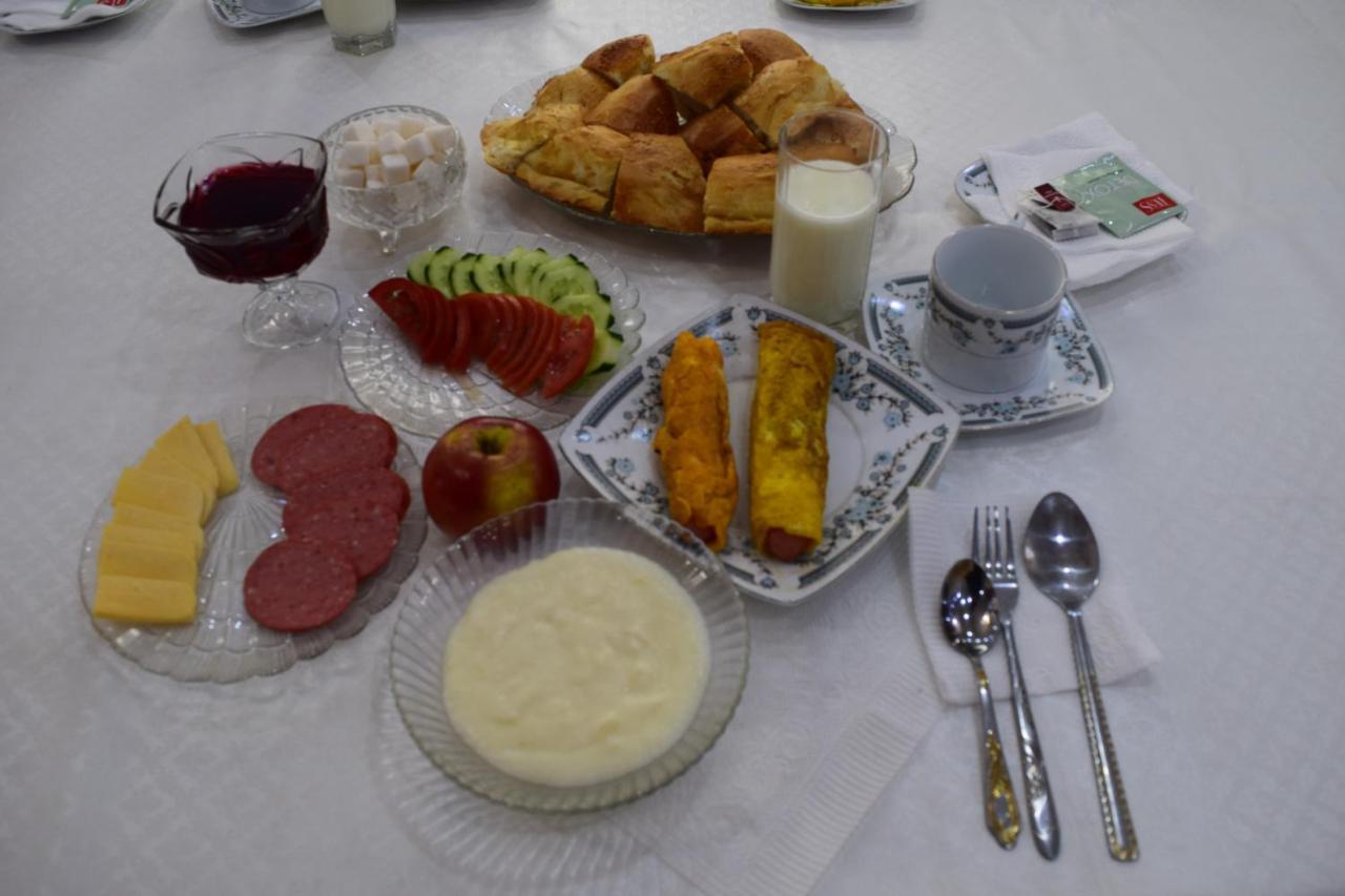 Naryn Guest House ภายนอก รูปภาพ