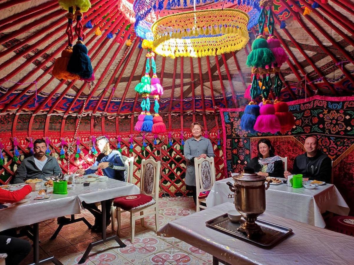 Naryn Guest House ภายนอก รูปภาพ
