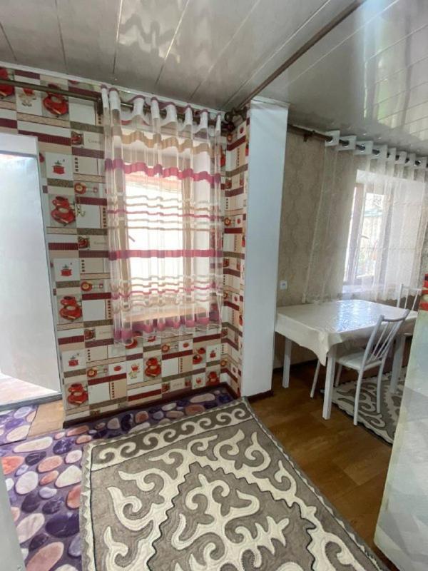 Naryn Guest House ภายนอก รูปภาพ