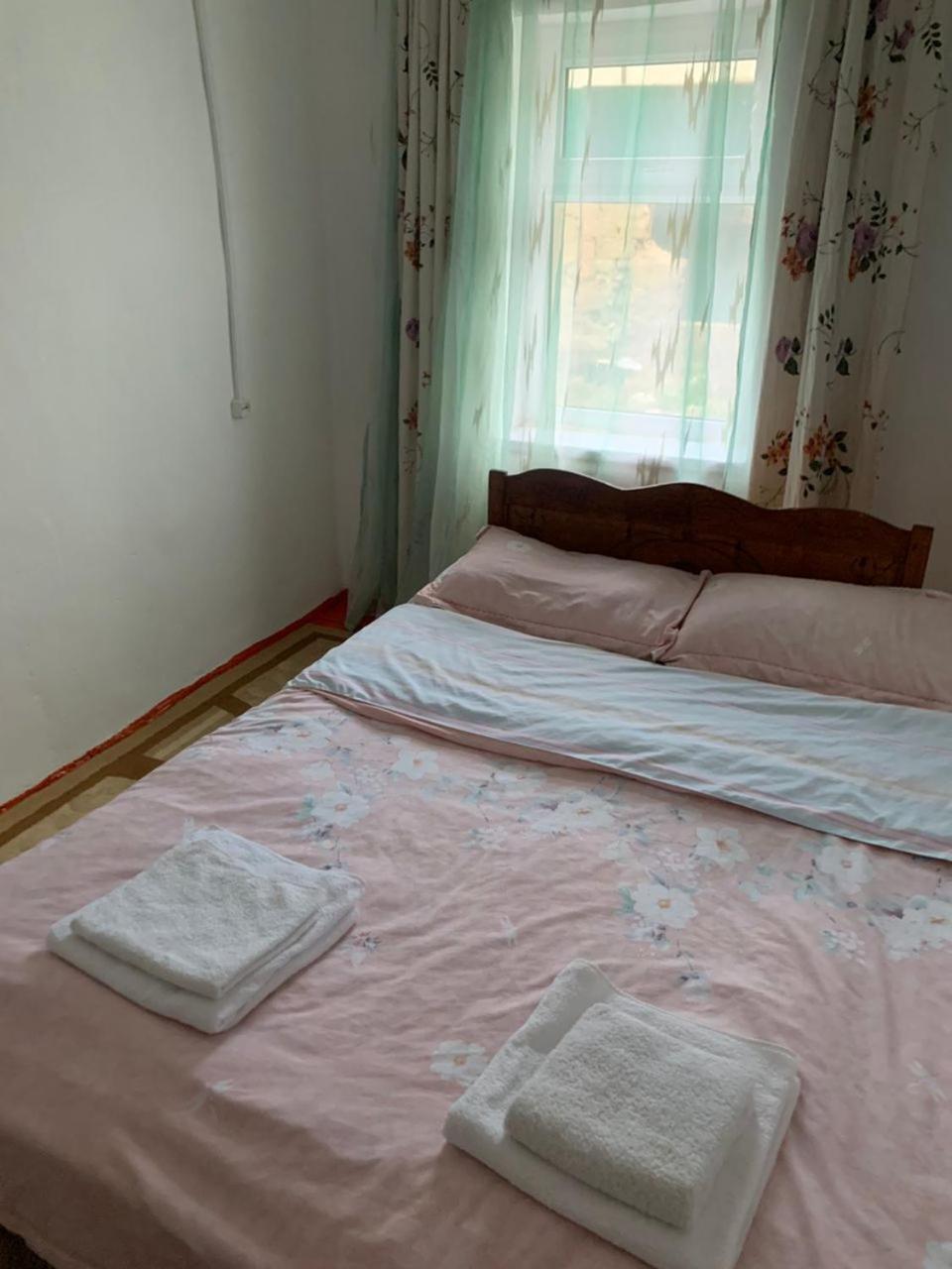 Naryn Guest House ภายนอก รูปภาพ