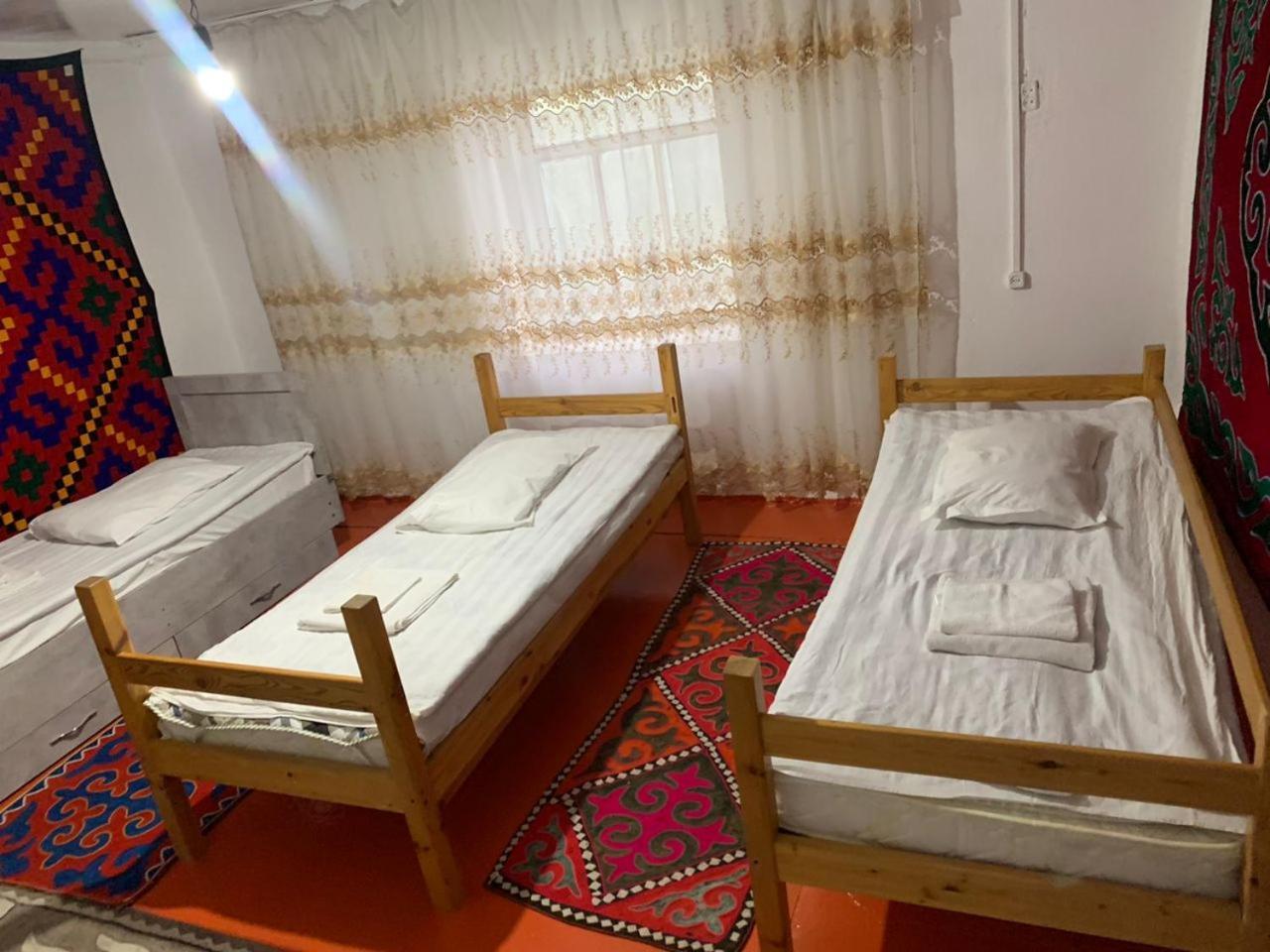 Naryn Guest House ภายนอก รูปภาพ